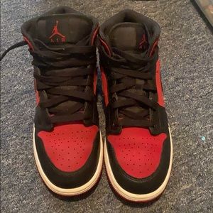 Air Jordan 1 Mids